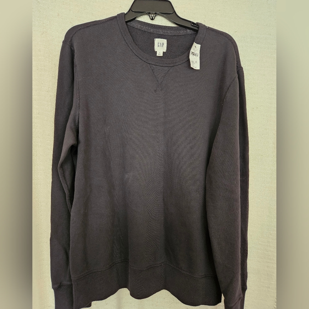 Gap sweater